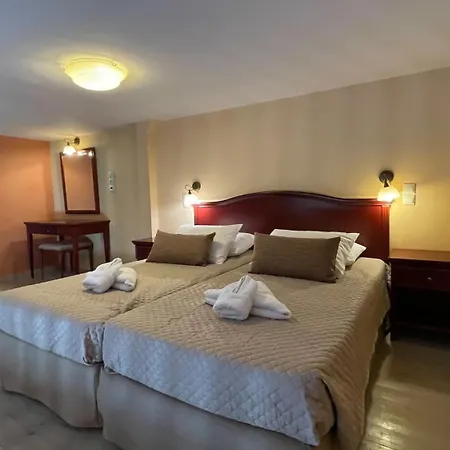 Crystal Palace - Vista Hotel