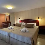 Crystal Palace - Vista Hotel